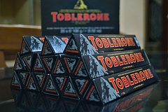 Производитель шоколада Toblerone уберет с упаковки изображение горы в Швейцарии