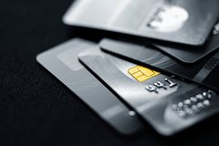 В России зафиксирован рекордный выпуск банковских карт