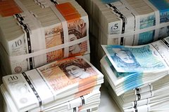 Московская биржа прекратит торги британским фунтом