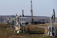 Новак заявил об отказе России продавать нефть по ценовому потолку