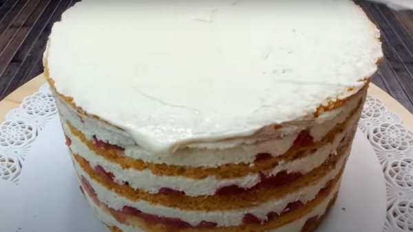 Клубничный торт без сливок! Простой рецепт на любой праздник: готовлю за 15 минут