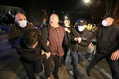 На акции протеста в Грузии задержали 66 человек