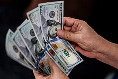 Экономист ФРС рассмотрел сценарии снижения роли доллара