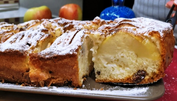 Шарлотку больше не готовлю. Яблочный пирог, который по вкусу и по виду опередил ее по всем показателям