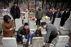 Акции похоронного оператора в Китае резко подорожали