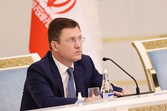 Новак раскрыл подробности ответа на потолок цен на нефть