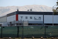 Акции Tesla рухнули после предложения Илона Маска оставить Крым России