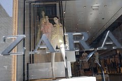 Названы сроки открытия магазинов Zara в России