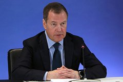 Медведев процитировал Оруэлла в ответ на слова генсека НАТО