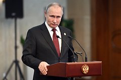 Путин поручил кабмину увеличить зарплаты бюджетникам