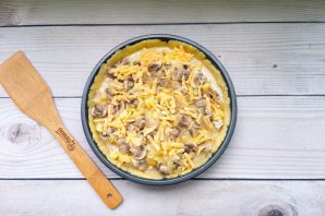 Киш с индейкой, грибами и картошкой