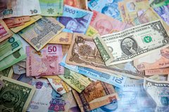Валютам мира предрекли девальвацию