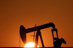 Прогноз о резком сокращении добычи нефти из-за санкций оценили