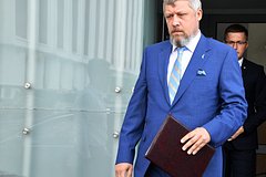 Зеленский уволил посла за призывы убивать русских