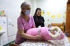 Путин подписал закон о выплате на детей из средств маткапитала