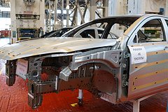 В России возобновили производство Lada Vesta
