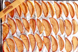 Сушеные яблоки в духовке
