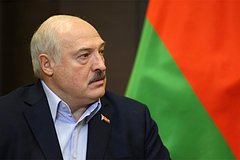 Лукашенко нашел способ поднять зарплаты чиновникам
