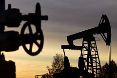 Цена на российскую нефть упала ниже 45 долларов