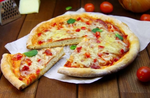 Пицца на сковороде за 15 минут: простой рецепт. Выручает всегда
