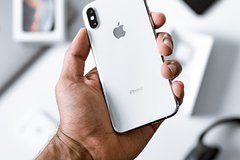 Выручка крупнейшего производителя iPhone упала на треть из-за протестов в Китае