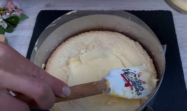Торт за 15 минут: мягкий и нежный! Красиво и невероятно вкусно